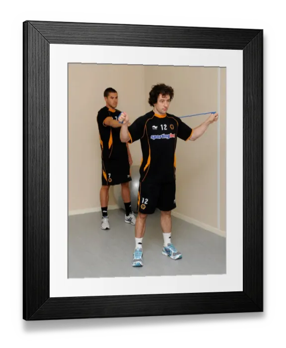 Framed Print : Wolverhampton Wanderers: Pre-Season Training in Ireland - Hunt and Kightly's Weightlifting Session Framed Print : Wolverhampton Wanderers: Pre-Season Training in Ireland - Hunt and Kightly's Weightlifting Session
