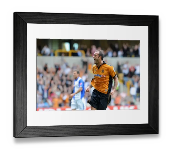 Framed Print : SOCCER - Pre-Season Friendly - Wolverhampton Wanderers v Athletic Bilbao Framed Print : SOCCER - Pre-Season Friendly - Wolverhampton Wanderers v Athletic Bilbao