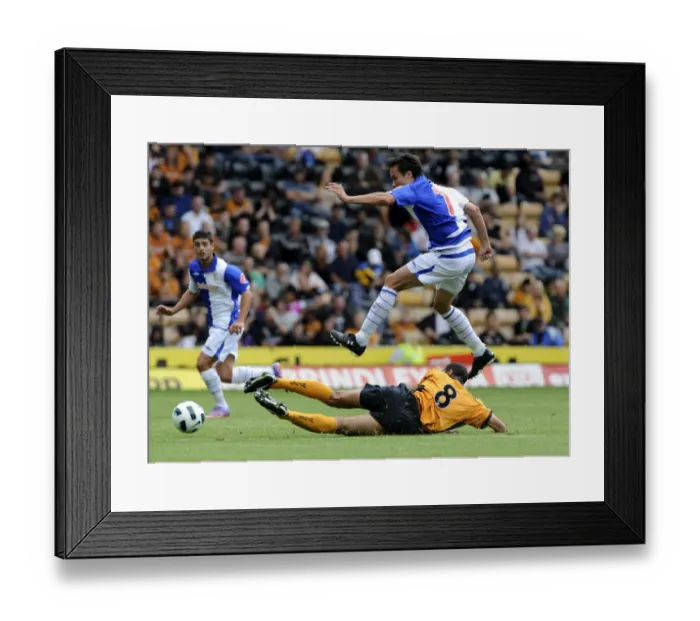 Framed Print : Wolverhampton Wanderers vs Athletic Bilbao: A Clash of Midfield Titans - Karl Henry vs David Lopez Framed Print : Wolverhampton Wanderers vs Athletic Bilbao: A Clash of Midfield Titans - Karl Henry vs David Lopez