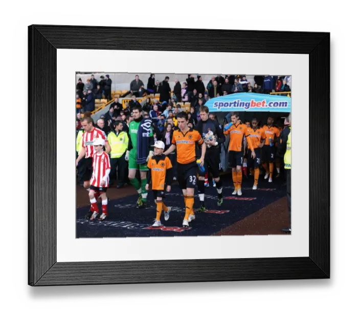 Framed Print : Soccer - Barclays Premier League - Wolverhampton Wanderers v Sunderland Framed Print : Soccer - Barclays Premier League - Wolverhampton Wanderers v Sunderland
