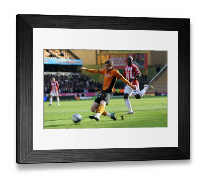 Framed Print : Soccer -FA CUP Round Four - Wolverhampton Wanderers v Stoke