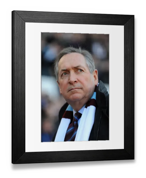 Framed Print : Soccer - Barclays Premier league - Aston Villa v Wolverhampton Wanderers Framed Print : Soccer - Barclays Premier league - Aston Villa v Wolverhampton Wanderers