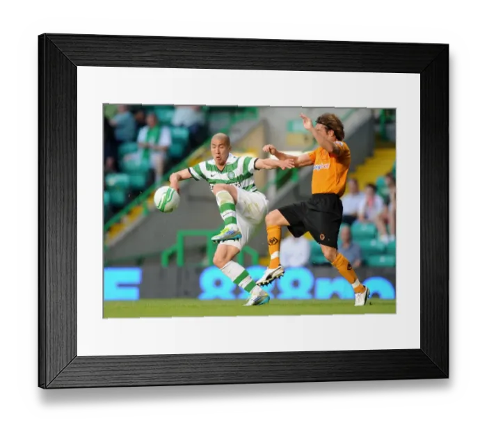 Framed Print : Clash of Titans: Stephen Hunt vs Cha Du-Ri - A Football Showdown: Celtic vs Wolverhampton Wanderers Framed Print : Clash of Titans: Stephen Hunt vs Cha Du-Ri - A Football Showdown: Celtic vs Wolverhampton Wanderers