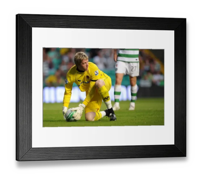 Framed Print : Wayne Hennessey in Action: Wolverhampton Wanderers vs Celtic - Pre-Season Clash