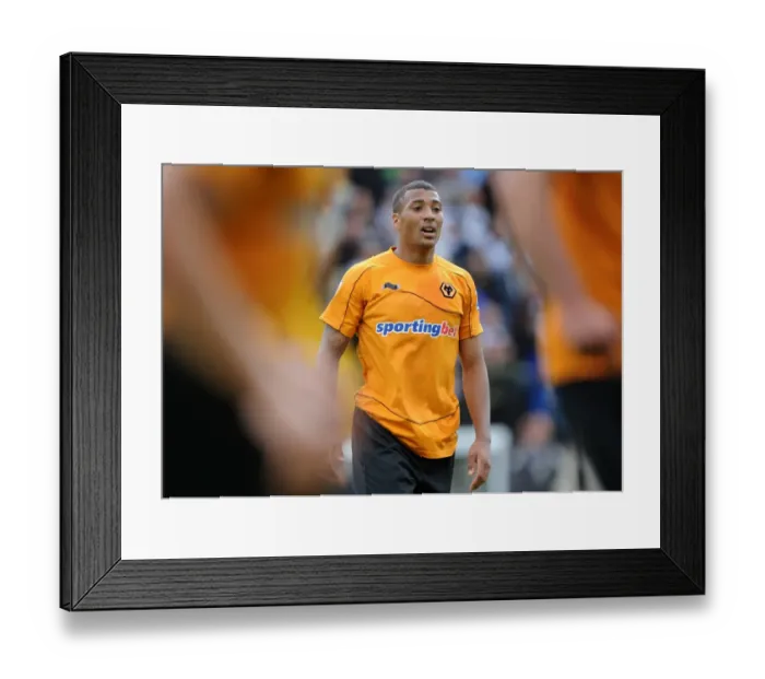 Framed Print : David Davis in Action: Wolverhampton Wanderers vs Notts County - Pre-Season Clash
