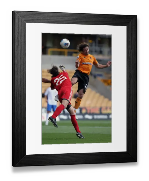 Framed Print : Clash of Stars: Leo Franco vs. Stephen Hunt - Wolverhampton Wanderers vs. Real Zaragoza