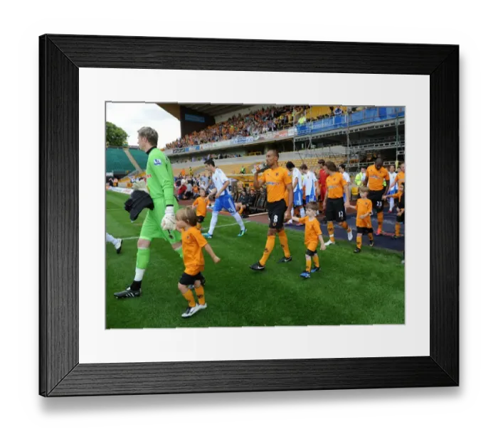 Framed Print : Wolverhampton Wanderers vs Real Zaragoza: Mascot Clash - Pre-Season Friendly Framed Print : Wolverhampton Wanderers vs Real Zaragoza: Mascot Clash - Pre-Season Friendly