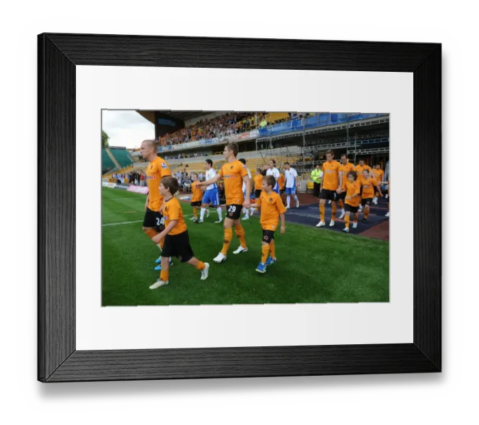 Framed Print : Wolverhampton Wanderers: Mascots in Action - Wolves vs Real Zaragoza Framed Print : Wolverhampton Wanderers: Mascots in Action - Wolves vs Real Zaragoza