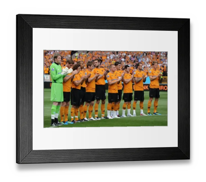 Framed Print : Wolverhampton Wanderers Pay Tribute: Minutes Applause for Late Frank Munro during Wolves v Fulham Framed Print : Wolverhampton Wanderers Pay Tribute: Minutes Applause for Late Frank Munro during Wolves v Fulham