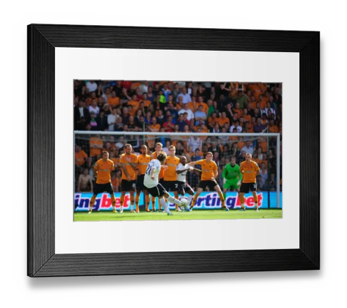 Framed Print : Kranjcar's Stunner: Wolverhampton Wanderers vs. Tottenham Hotspur in Barclays Premier League Framed Print : Kranjcar's Stunner: Wolverhampton Wanderers vs. Tottenham Hotspur in Barclays Premier League