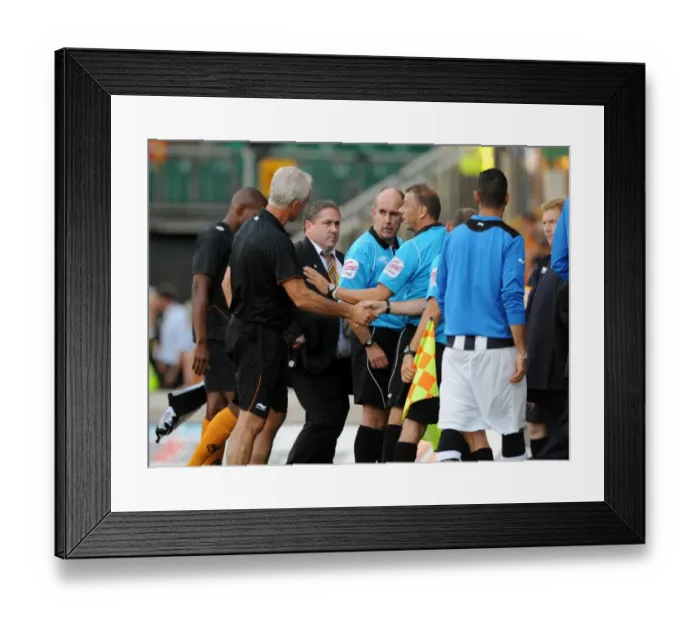 Framed Print : Mick McCarthy's Heated Exchange with Referee Mark Halsey: Wolves vs. Newcastle, Premier League Framed Print : Mick McCarthy's Heated Exchange with Referee Mark Halsey: Wolves vs. Newcastle, Premier League