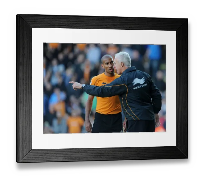 Framed Print : Mick McCarthy's Intense Moment with Karl Henry: Wolverhampton Wanderers vs Swansea in Barclays Premier League Framed Print : Mick McCarthy's Intense Moment with Karl Henry: Wolverhampton Wanderers vs Swansea in Barclays Premier League