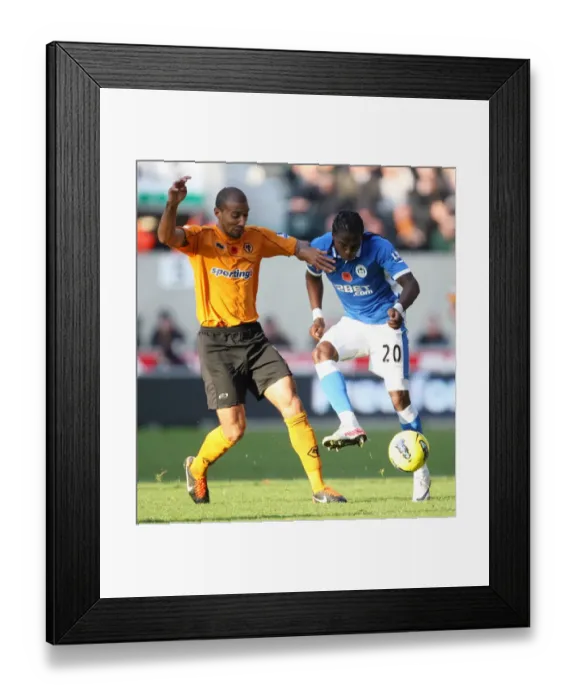 Framed Print : Clash of Titans: Karl Henry vs Hugo Rodallega - Wolverhampton Wanderers vs Wigan Athletic, Barclays Premier League