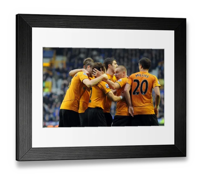 Framed Print : Stephen Hunt Scores the Opener: Wolverhampton Wanderers Take Early Lead Against Everton in Premier League Soccer