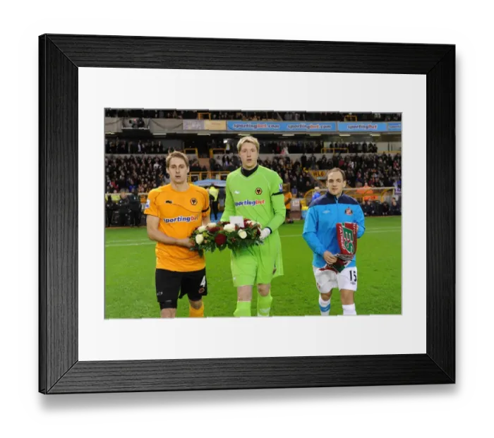 Framed Print : Wolverhampton Wanderers: Wayne Hennessey in Action - Current Squad Member Framed Print : Wolverhampton Wanderers: Wayne Hennessey in Action - Current Squad Member
