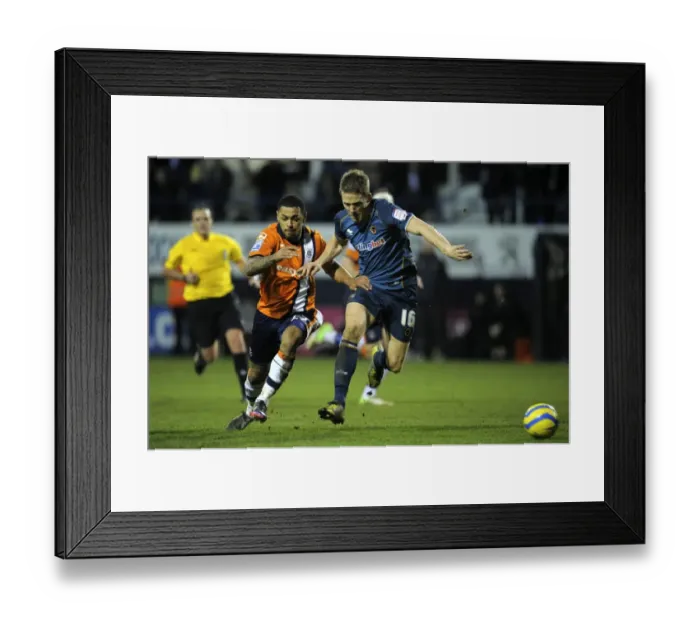 Framed Print : FA Cup - Third Round - Luton Town v Wolverhampton Wanderers - Kenilworth Road Framed Print : FA Cup - Third Round - Luton Town v Wolverhampton Wanderers - Kenilworth Road