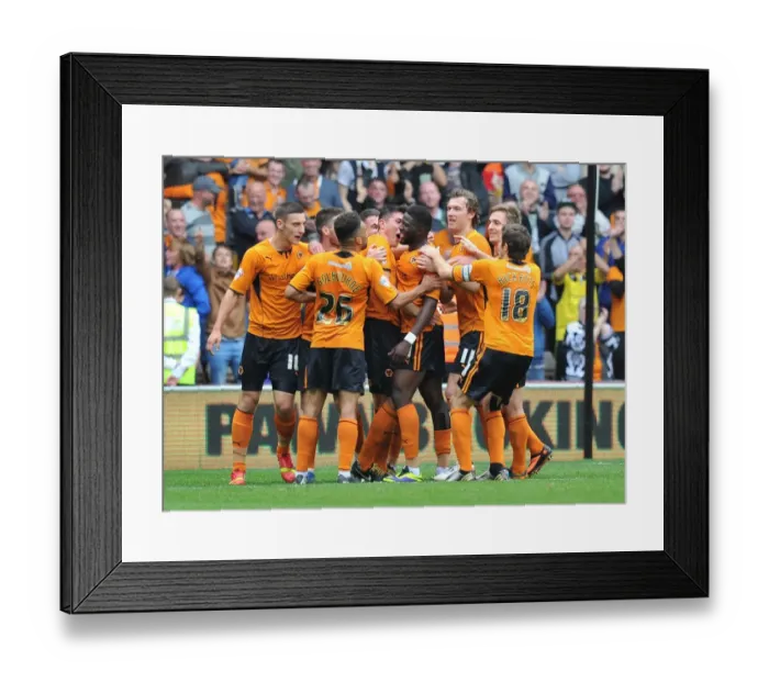 Framed Print : Sky Bet League One - Wolverhampton Wanderers v Sheffield United - Molineux Framed Print : Sky Bet League One - Wolverhampton Wanderers v Sheffield United - Molineux