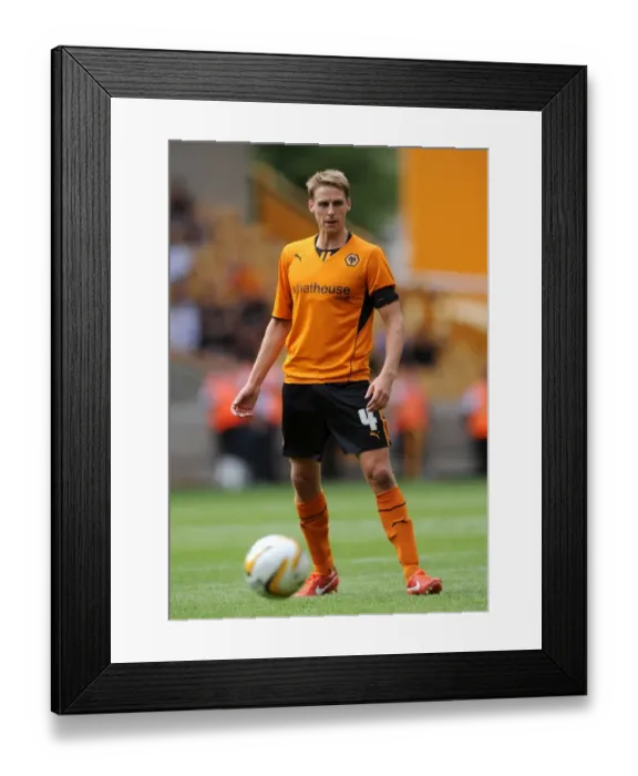 Framed Print : Wolverhampton Wanderers David Edwards in Action against Real Betis (2013, Molineux) Framed Print : Wolverhampton Wanderers David Edwards in Action against Real Betis (2013, Molineux)