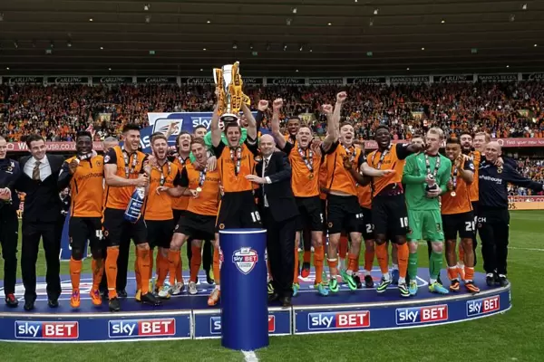 Wolverhampton Wanderers: Sam Ricketts Lifts Sky Bet League One Trophy (2014)