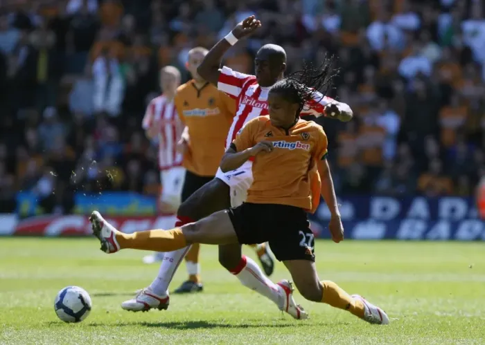 Framed Print : Battle of the Midfield: Sidibe vs Mancienne in Wolverhampton Wanderers vs Stoke City (April 11, 2010) - Barclays Premier League Framed Print : Battle of the Midfield: Sidibe vs Mancienne in Wolverhampton Wanderers vs Stoke City (April 11, 2010) - Barclays Premier League