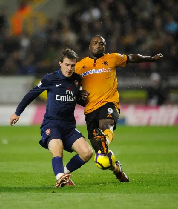 Framed Print : Clash of Stars: Ramsey vs. Ebanks-Blake in Wolverhampton Wanderers vs. Arsenal, Barclays Premier League