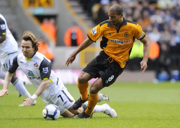 Framed Print : Clash of Titans: Bolo Zenden vs. Karl Henry - Wolverhampton Wanderers vs. Sunderland, Barclays Premier League Framed Print : Clash of Titans: Bolo Zenden vs. Karl Henry - Wolverhampton Wanderers vs. Sunderland, Barclays Premier League