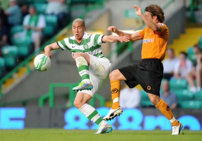 Framed Print : Clash of Titans: Stephen Hunt vs Cha Du-Ri - A Football Showdown: Celtic vs Wolverhampton Wanderers Framed Print : Clash of Titans: Stephen Hunt vs Cha Du-Ri - A Football Showdown: Celtic vs Wolverhampton Wanderers