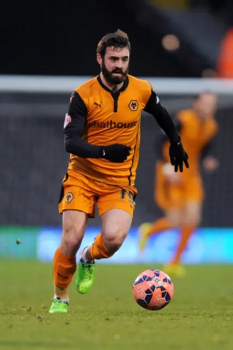Framed Print : Determined Jack Price Leads Wolverhampton Wanderers in FA Cup Battle at Craven Cottage Framed Print : Determined Jack Price Leads Wolverhampton Wanderers in FA Cup Battle at Craven Cottage