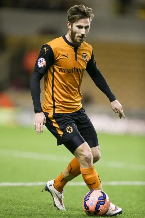Framed Print : FA Cup Third Round Replay: Wolves vs Fulham at Molineux - James Henry's Determined Strike
