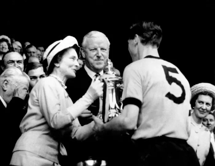 Framed Print : FA Cup Victory: The Duchess of Gloucester Presents the Trophy to Wolverhampton Wanderers Captain Bill Slater (1949)