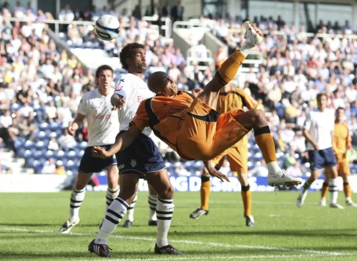 Framed Print : Football - Preston North End v Wolverhampton Wanderers Framed Print : Football - Preston North End v Wolverhampton Wanderers
