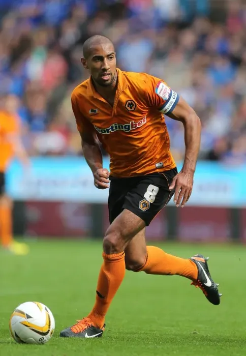 Framed Print : Karl Henry in Action: Wolverhampton Wanderers vs Leicester City - Npower Championship Showdown at Molineux (September 16, 2012)
