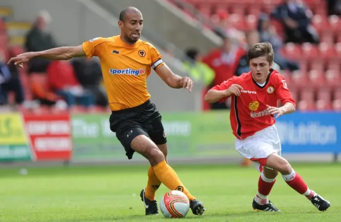 Framed Print : Karl Henry in Action: Wolverhampton Wanderers vs Crewe Alexandra (Pre-Season Friendly) Framed Print : Karl Henry in Action: Wolverhampton Wanderers vs Crewe Alexandra (Pre-Season Friendly)