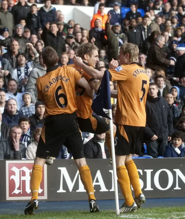 Framed Print : Kevin Doyle's Stunner: Wolves Take 1-0 Lead Over Tottenham in Barclays Premier League