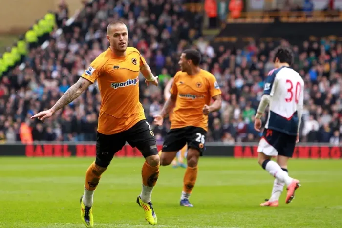 Framed Print : Michael Kightly's Stunning Goal: Wolves Stun Bolton in Premier League Opener at Molineux