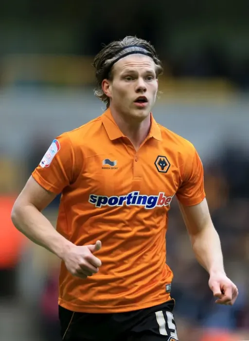 Framed Print : Molineux Showdown: Sigurdarson Leads Wolverhampton Wanderers Past Cardiff City in Championship Framed Print : Molineux Showdown: Sigurdarson Leads Wolverhampton Wanderers Past Cardiff City in Championship