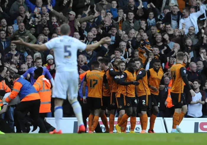Framed Print : Sky Bet Championship - Leeds United v Wolverhampton Wanderers - Elland Road