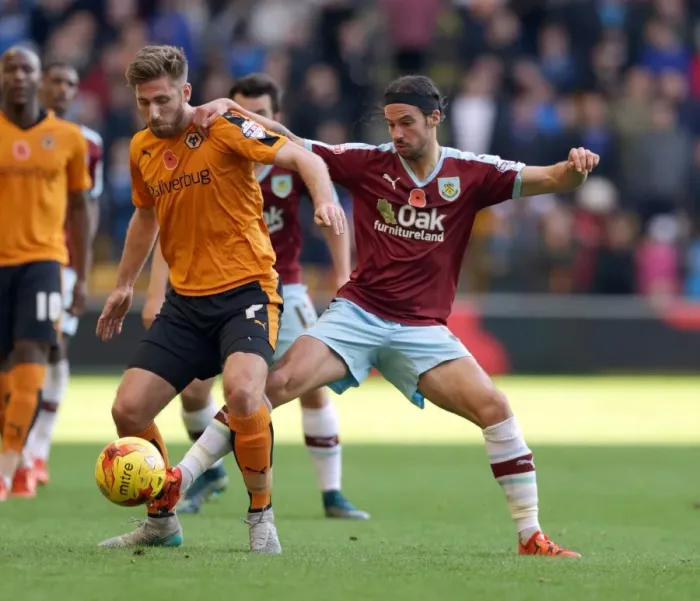 Framed Print : Sky Bet Championship - Wolves v Burnley - Molineux Framed Print : Sky Bet Championship - Wolves v Burnley - Molineux
