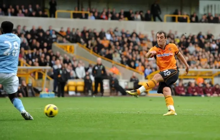 Framed Print : Soccer - Barclays Premier League - Wolverhampton Wanderers v Manchester City Framed Print : Soccer - Barclays Premier League - Wolverhampton Wanderers v Manchester City