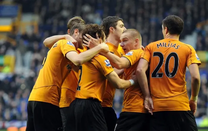 Framed Print : Stephen Hunt Scores the Opener: Wolverhampton Wanderers Take Early Lead Against Everton in Premier League Soccer