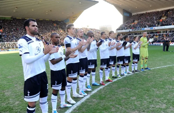 Framed Print : Tottenham Players Honor Dean Richards: A Moment of Silence at Wolves vs. Tottenham (Premier League)
