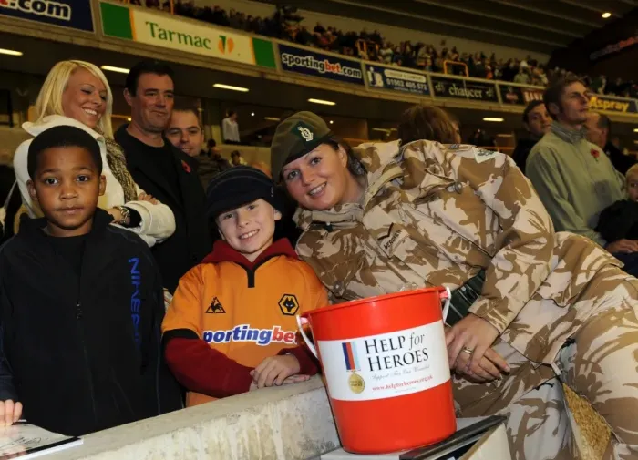 Framed Print : United for Help for Heroes: Wolverhampton Wanderers vs Arsenal - Armed Forces Collection Framed Print : United for Help for Heroes: Wolverhampton Wanderers vs Arsenal - Armed Forces Collection