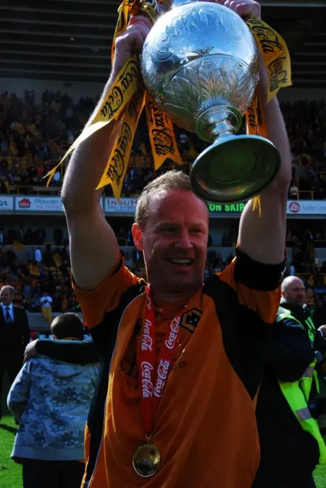 Framed Print : Wolverhampton Wanderers: 08-09 Championship Title Win - Celebrating a Return to Champions League Football Framed Print : Wolverhampton Wanderers: 08-09 Championship Title Win - Celebrating a Return to Champions League Football
