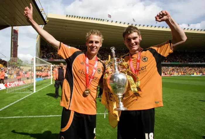 Framed Print : Wolverhampton Wanderers: Champions League Championship Triumph - Edwards and Vokes with the Trophy
