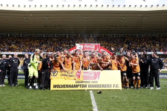 Framed Print : Wolverhampton Wanderers: Championship Champions 2008-09 - Celebrating Promotion with the Trophy