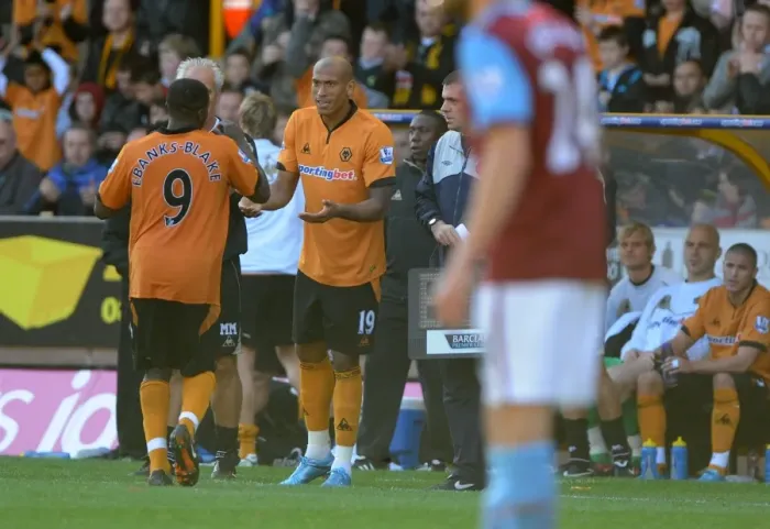Framed Print : Wolverhampton Wanderers: Chris Iwelumo Replaces Sylvan Ebanks-Blake vs Aston Villa Framed Print : Wolverhampton Wanderers: Chris Iwelumo Replaces Sylvan Ebanks-Blake vs Aston Villa