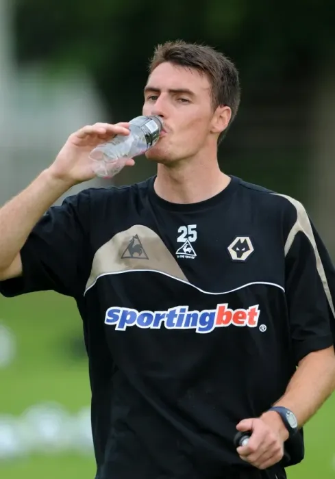 Framed Print : Wolverhampton Wanderers: Darren Potter Kicks Off Premier League Pre-Season Training (2009)