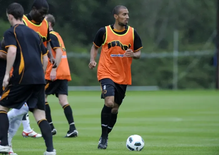 Framed Print : Wolverhampton Wanderers: Karl Henry in Pre-Season Training, Ireland Framed Print : Wolverhampton Wanderers: Karl Henry in Pre-Season Training, Ireland