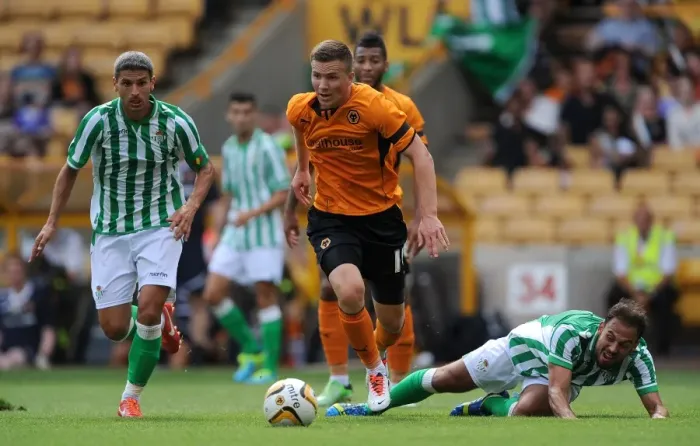 Framed Print : Wolverhampton Wanderers Lee Evans in Action Against Real Betis (2013) Framed Print : Wolverhampton Wanderers Lee Evans in Action Against Real Betis (2013)