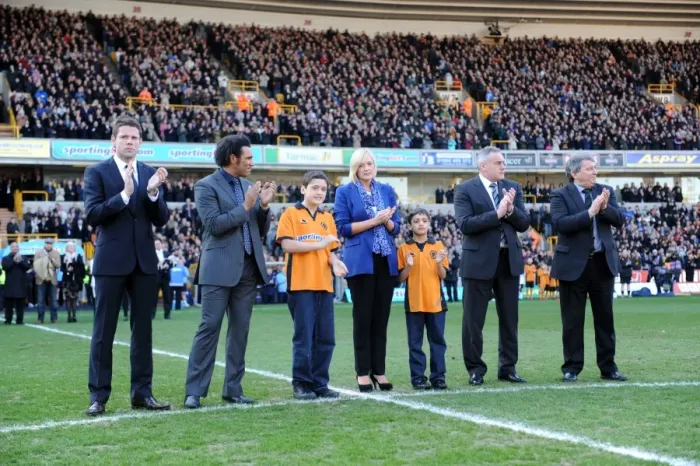 Framed Print : Wolverhampton Wanderers Mourn the Loss of Dean Richards: A Tribute at Wolves vs. Tottenham Hotspur